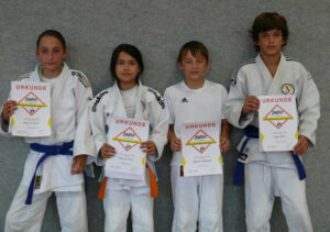 Mehr über den Artikel erfahren Baden-Württembergisches Nachwuchsvielseitigkeitsturnier in Backnang