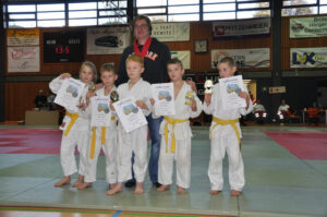 Mehr über den Artikel erfahren Schneemannturnier U10, U12, U14