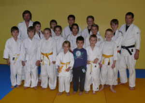 Mehr über den Artikel erfahren Comtronic GmbH Verbindungstechnik spendet Judomatten für die JSC Heidelberg RN Judoschule im SRH Campus Sport