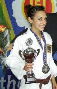 Mehr über den Artikel erfahren Irina Mora Hernandez trainiert mit der Deutschen Nationalmannschaft in Japan